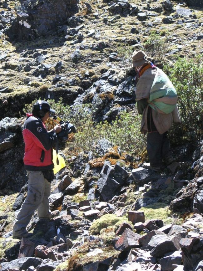 peru-andes-P-ANDES-17-Percy-filming-Santos (1)